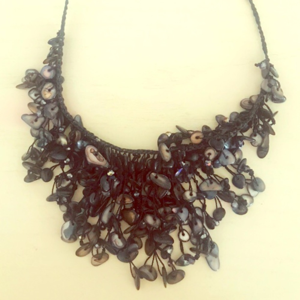 Black shell necklace